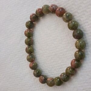Green and pink stone stretchy bracelet